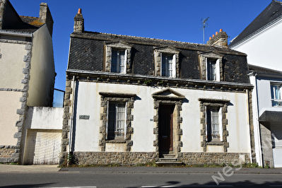 Maison a renover en plein coeur du bourg de Carnac