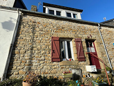 LA TRINITE SUR MER - Maison de 50 m2 en pierre proche des quais et de la plage