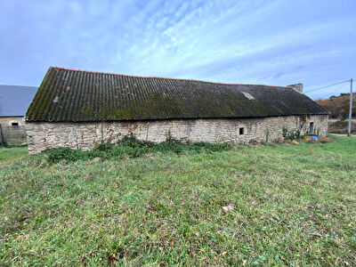 Maison en pierre a renover - SAINT PHILIBERT