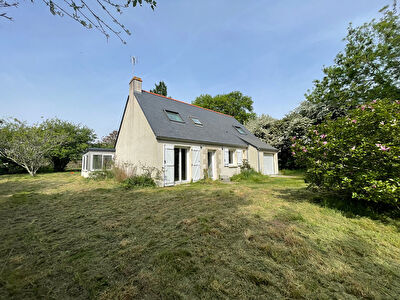PLOEMEL le bourg a pied, maison de 4 chambres renovee a neuf sur une jolie parcelle de 900 m2