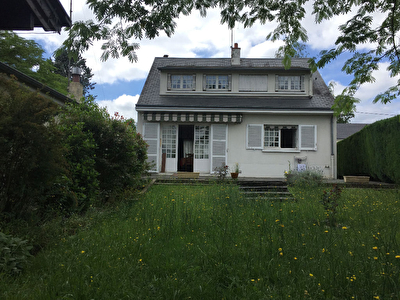 Maison T5 Proche Mairie Saint Jean De La Ruelle. Independante sur s/sol total
