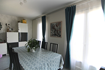 Appartement-Maison 4 pieces 85.20 m2 avec terrasse et double garage