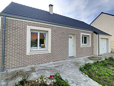 Maison NEUVE (2018) de PLAIN PIED. Saint Jean De La Ruelle . 5 pieces, 3 chambres et jardin.
