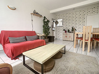 Appartement -T2 Saint Jean De La Ruelle - Lumineux, avec parking et a 4 min du tram, des commerces et de l'A10