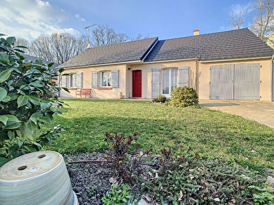 SARAN Coeur de Bourg - Superbe CONTEMPORAINE DE PLAIN PIED T4 - Jardin clos - Ensoleille - Excellent etat !