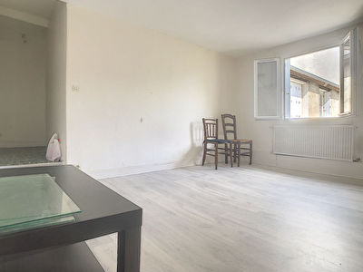 ORLEANS - BORDS DE LOIRE - INVESTISSEMENT - DUPLEX - DERNIER ETAGE - RAFFRAICHISSEMENTS - HYPERCENTRE