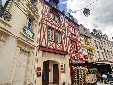 ORLEANS HYPERCENTRE Appartement 1 piece 20.86 m2 - 100m Place du Martroi
