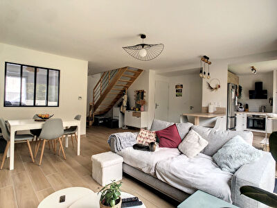 MAISON T5 - RT 2012 - PARFAIT ETAT - LUMINEUSE - GARAGE - BOISEE - JARDIN - 4 CHAMBRES