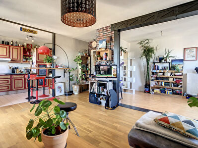 APPARTEMENT T3 - TRES BON ETAT - CAVE + CELLIER - PROCHE COMMERCES TRANSPORTS ET ECOLES