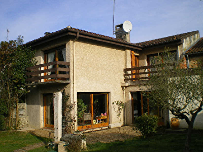 MAISON DE VILLE GRENADE SUR L ADOUR - 6 pieces - 120 m2