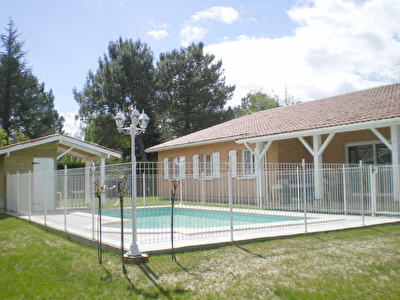 MAISON CONTEMPORAINE AIRE SUR L ADOUR - 9 pieces - 170 m2