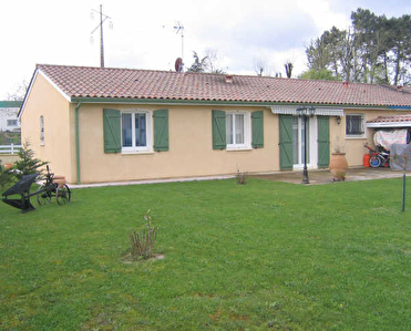 MAISON CONTEMPORAINE SAINT PIERRE DU MONT - 6 pieces - 100 m2