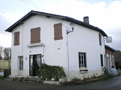 MAISON DE BOURG LE LEUY - 4 pieces - 140 m2