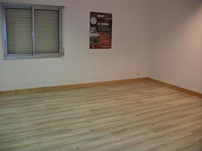 Bureaux Mont De Marsan 4 pieces 100 m2