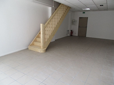Local commercial Mont De Marsan 3 pieces 130 m2