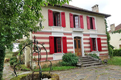Maison de maitre a Mont De Marsan 6 pieces 160 m2