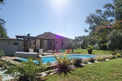 Maison 15kms de Mont De Marsan 6 pieces 175 m2
