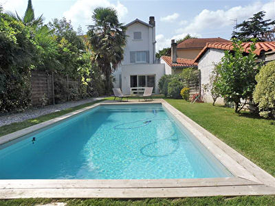 Maison Mont De Marsan 6 pieces 139 m2