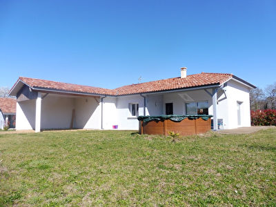 Maison Villeneuve De Marsan 4 pieces 96m2