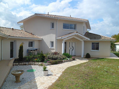 Maison Mont De Marsan 7 pieces 206 m2