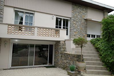 Maison St Pierre Du Mont 6 pieces 196 m2