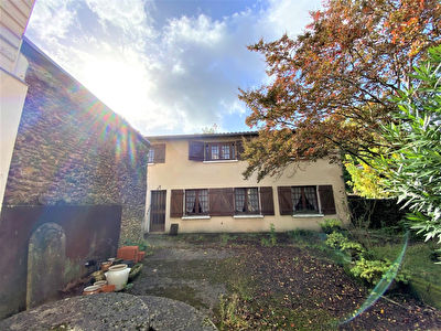 A VENDRE Maison a renover Mont De Marsan 3 chambres jardin
