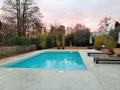A VENDRE MAISON CONTEMPORAINE BRETAGNE DE MARSAN 4 CHAMBRES PISCINE