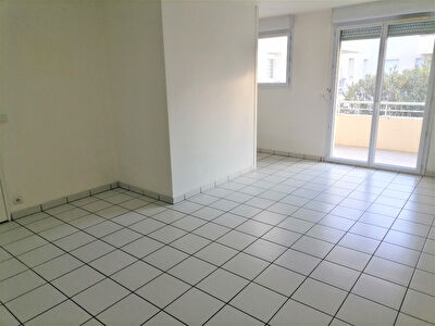 A vendre Appartement T2 Mont De Marsan 1 chambre balcon piscine