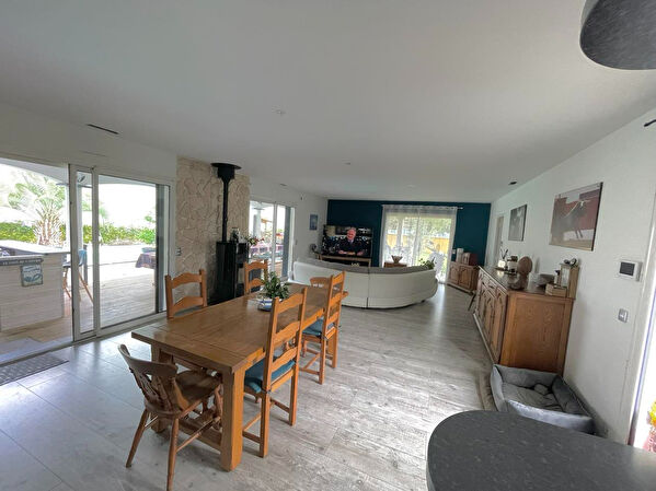 A VENDRE - Maison Narrosse - 194m2 - 5 chambres - garage - piscine + pool house