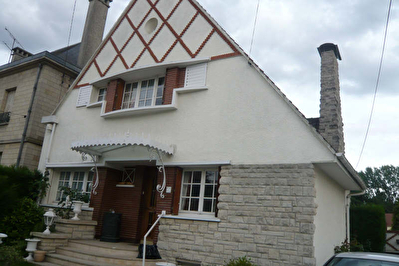 MAISON MONTATAIRE - 7 pieces - 165 m2
