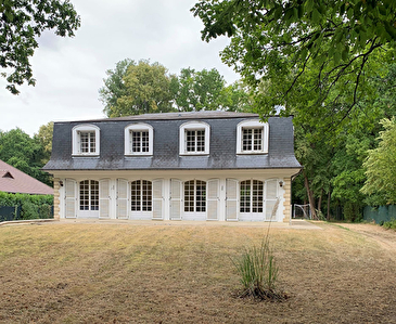 Maison Lamorlaye 9 pieces 200 m2