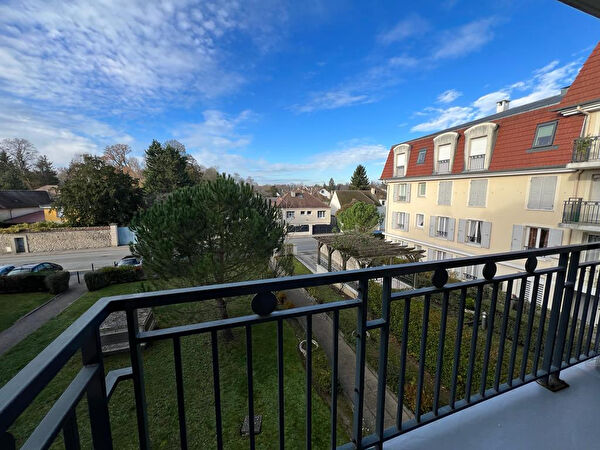 Appartement Lamorlaye 3 pieces 62 m2