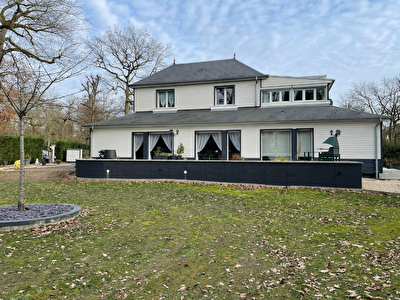 Maison Lamorlaye 11 piece 250 m2, plus dependances