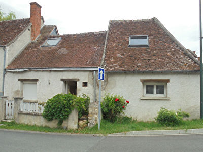 Maison a finir de restaurer avec jardin