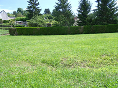 TERRAIN LOCHES proche Zone commerciale