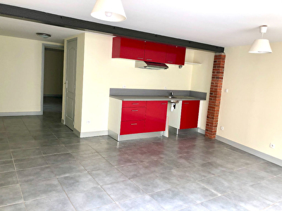 Bel appartement de plain-pied a louer proche du centre de Loches