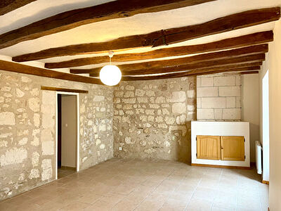 Maison de ville a louer centre de Loches