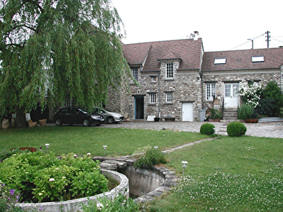 Maison Mareil En France 14 pieces 422m2