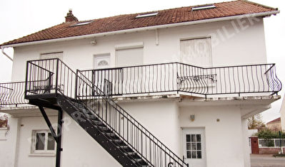 Appartement Viarmes, type F3,