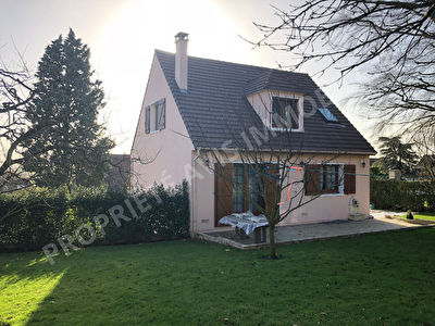 Maison Mareil En France 5 pieces