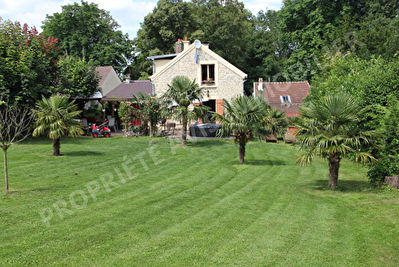 Maison Asnieres Sur Oise 395.3 m2