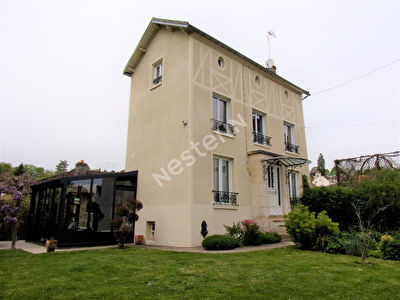 Maison LUZARCHES - 7 pieces
