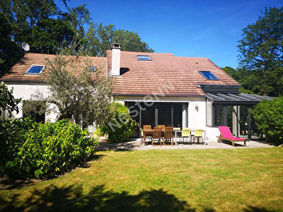Maison Asnieres Sur Oise 8 pieces 220 m2