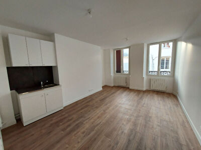 APPARTEMENT A LOUER LUZARCHES CENTRE VILLE - 2 pieces