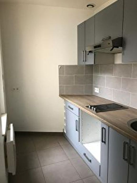 Appartement Noailles F1Bis 1 Pieces + bureau 33 m2