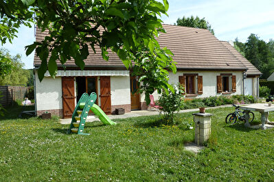 Maison plain pied proche Noailles 7 pieces 140 m2 2225m2 jardin