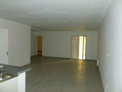 Appartement Noailles 3 pieces72 m2