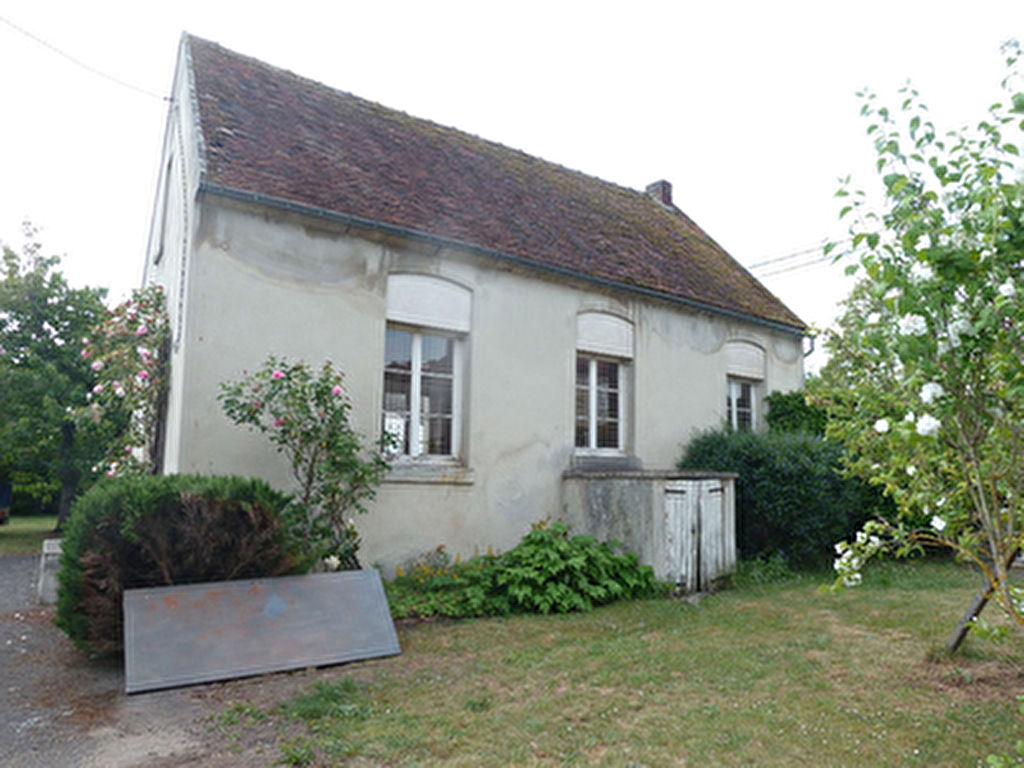 Maison/dependance de 61m2 a rehabiliter- 290 m2 jardin