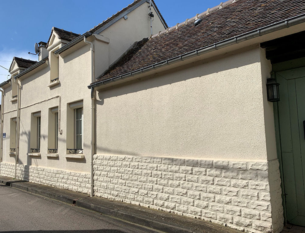 photos n°1 MAISON NOAILLES 4 PIECES SEJOUR DOUBLES CHAMBRES GRANGE JARDIN