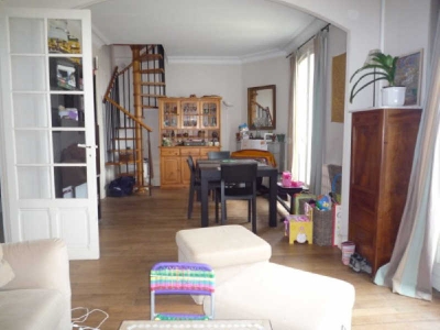 APPARTEMENT ANCIEN BOULOGNE BILLANCOURT - 4 pieces - 70 m2